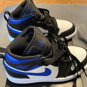 Jordan 1 mid
